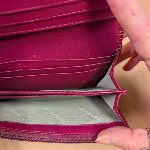 Burberry Penrose Continental Nova Check Wallet w. Cranberry Patent Leather - Picture 9 of 12